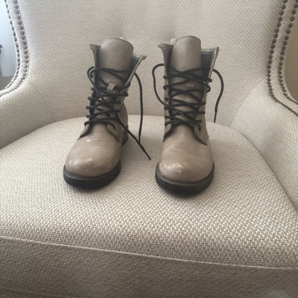 Frye Women's Lace-Up Ankle Boots -  tan and Black